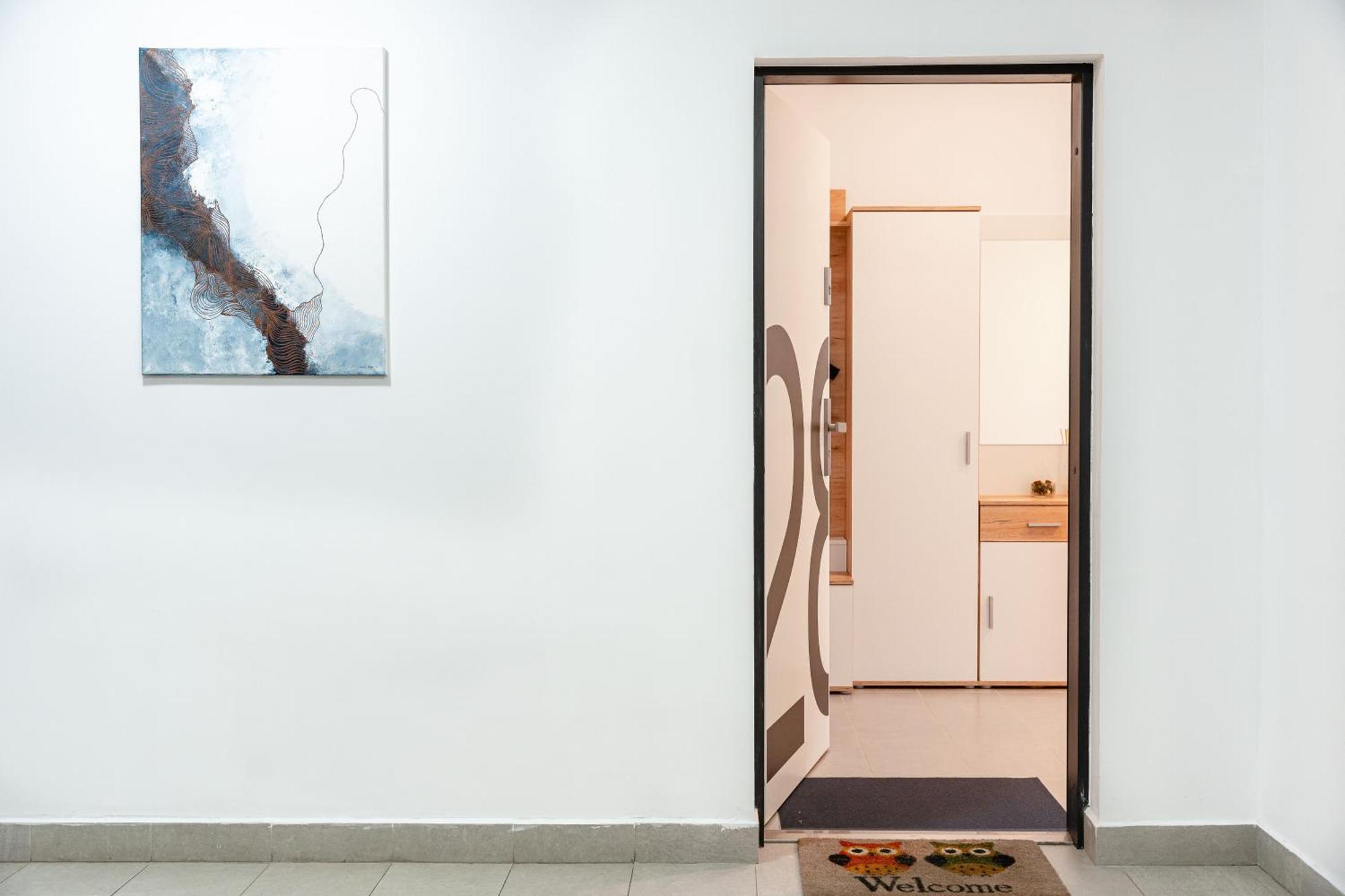Modern Apollus Avenue - By Openhouse Apartments ティミショアラ エクステリア 写真